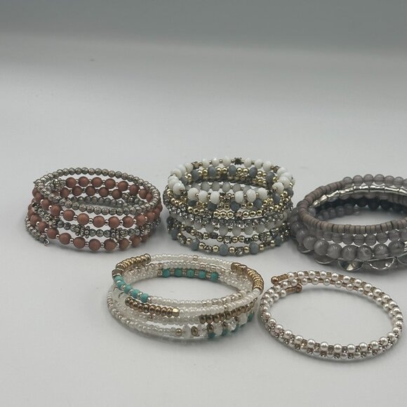 Lot of 6 Memory Wire Bracelets Beaded Neutral Metallic Mixed Stretch Boho - Picture 3 of 10